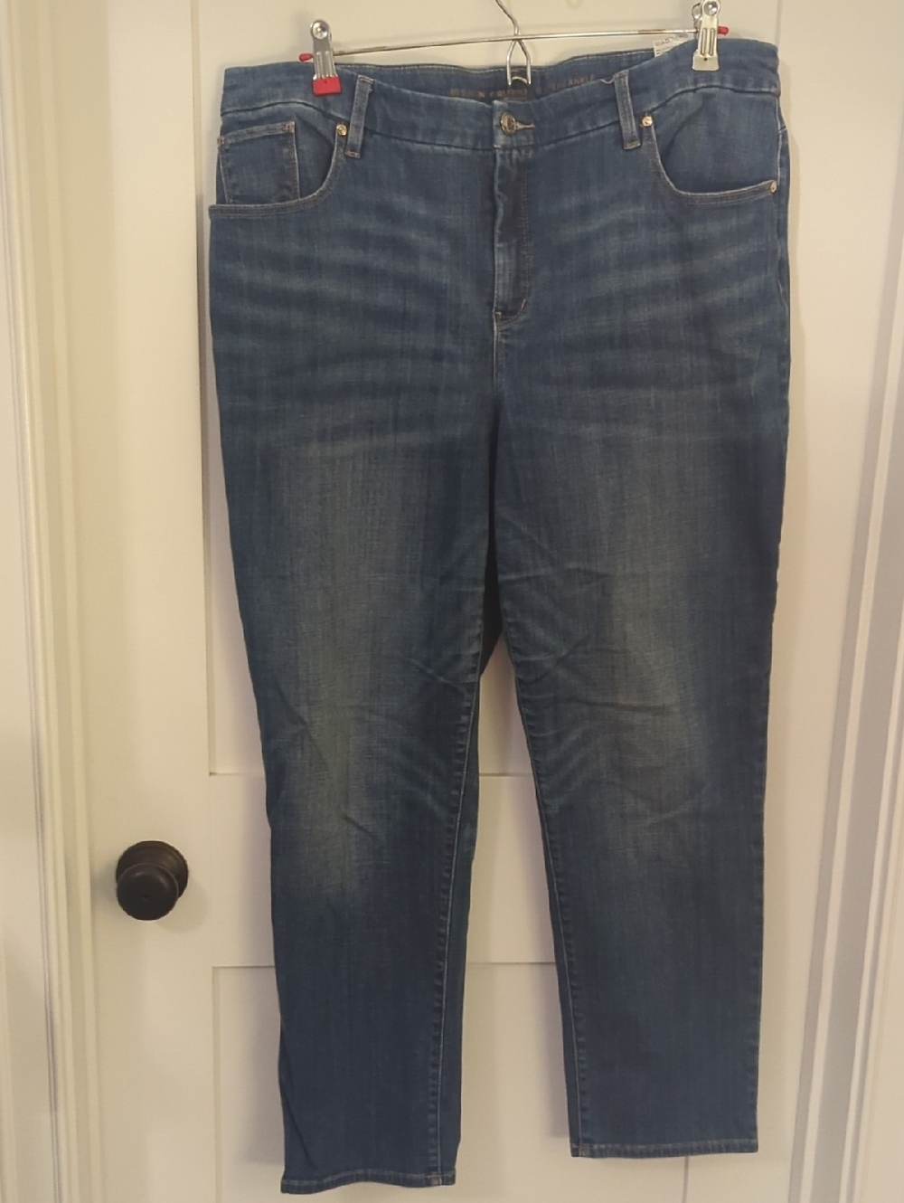 Chico's Women's Straight Leg Jeans in Classic Blue Wash
